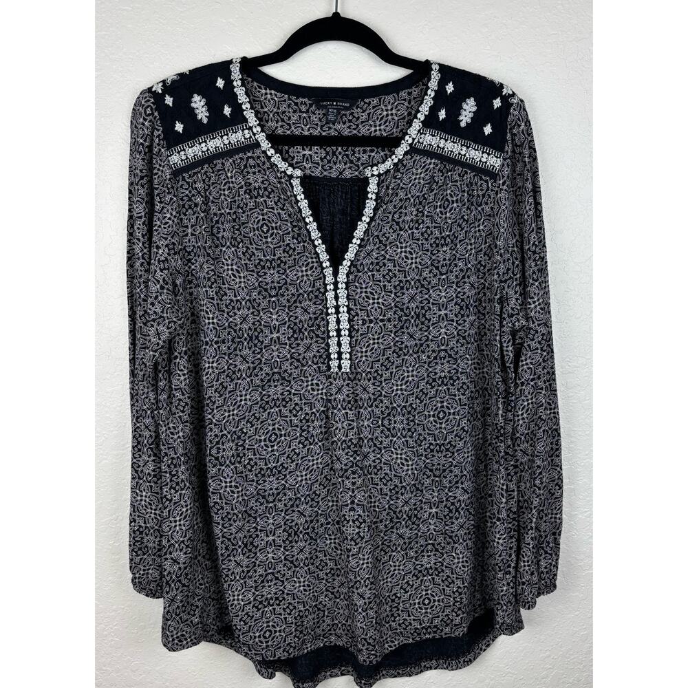 Lucky Brand Long Sleeved Boho Top with Embroidered Details Size 1X